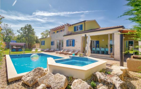 Beautiful home in Naselje Muzini with Outdoor swimming pool, Sauna and 5 Bedrooms